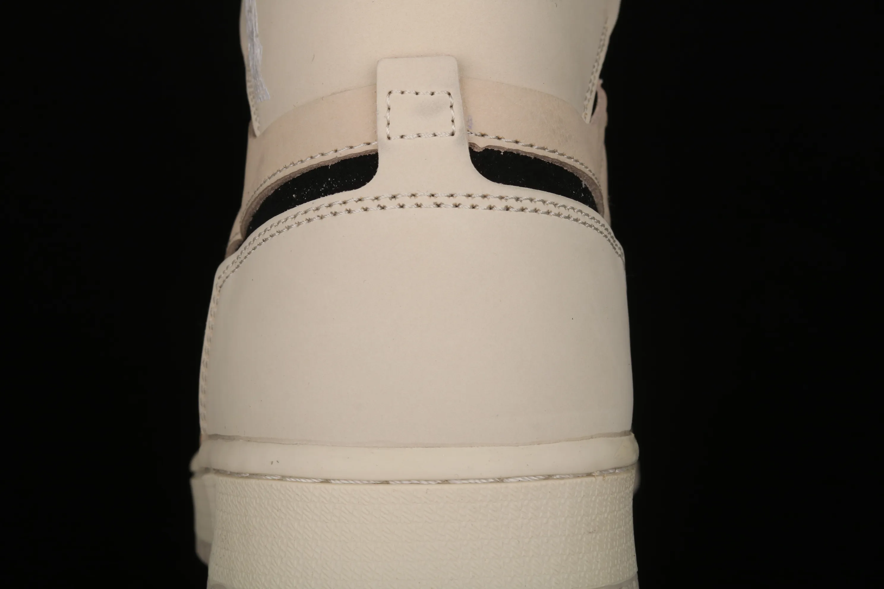 All categories Air Jordan Jordan series basketball shoes Air Jordan 1 High Z version Air Jordan 1 Zoom CMFT "Summit White" AJ1 Joe 1 Pearl Milk Tea Off-White CT0979-100